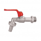 Ball valve for water drainage, with connection for hose, with lever handle.